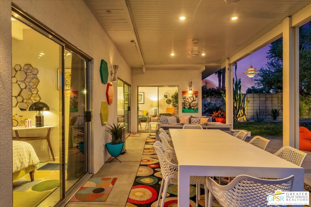 657 N Juanita Dr