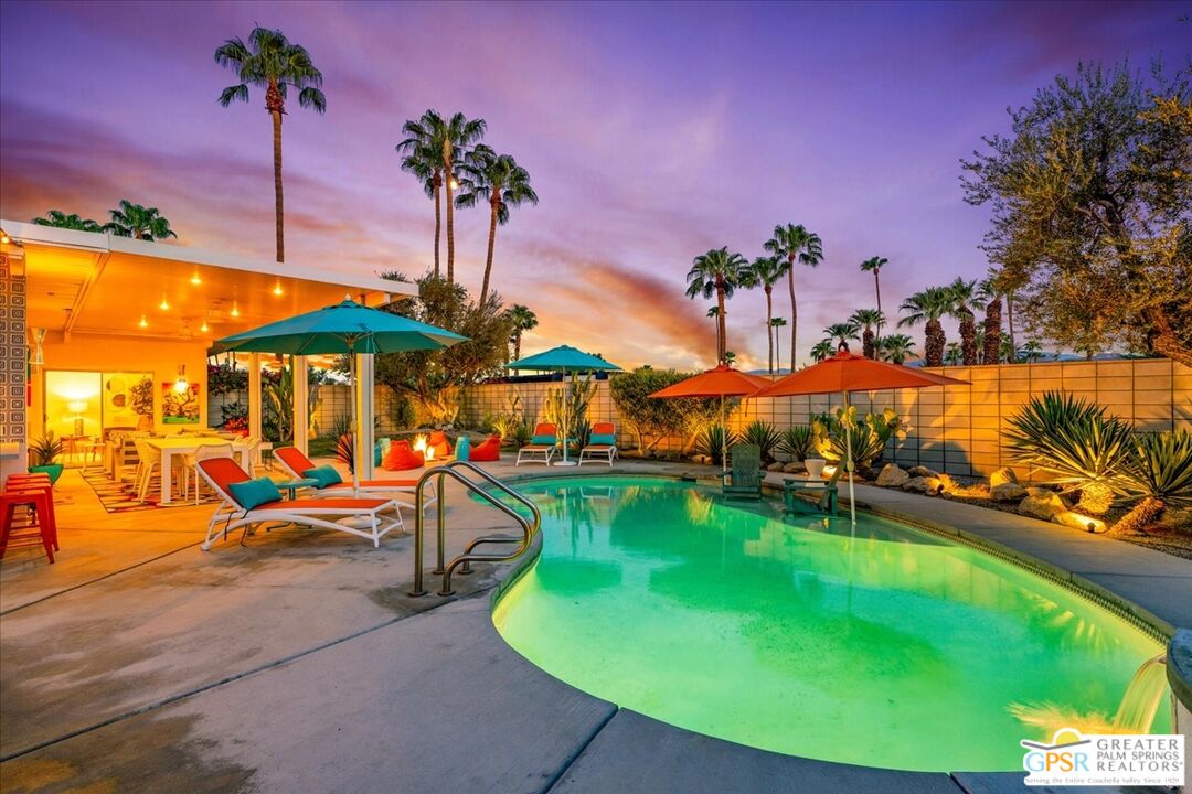657 N Juanita Dr