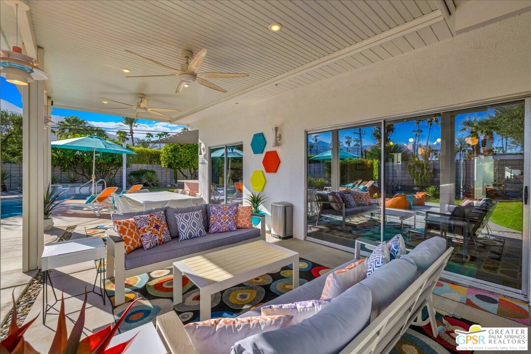 657 N Juanita Dr