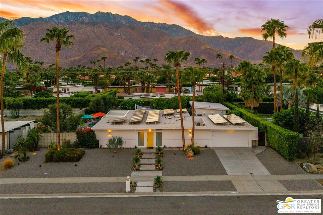 657 N Juanita Dr