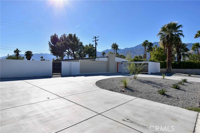 3523 E Paseo Barbara