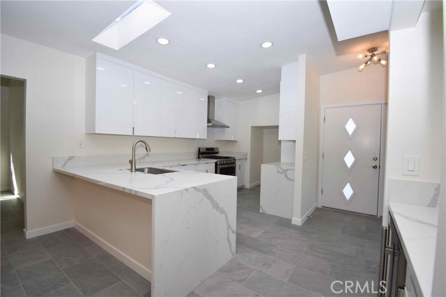 3523 E Paseo Barbara