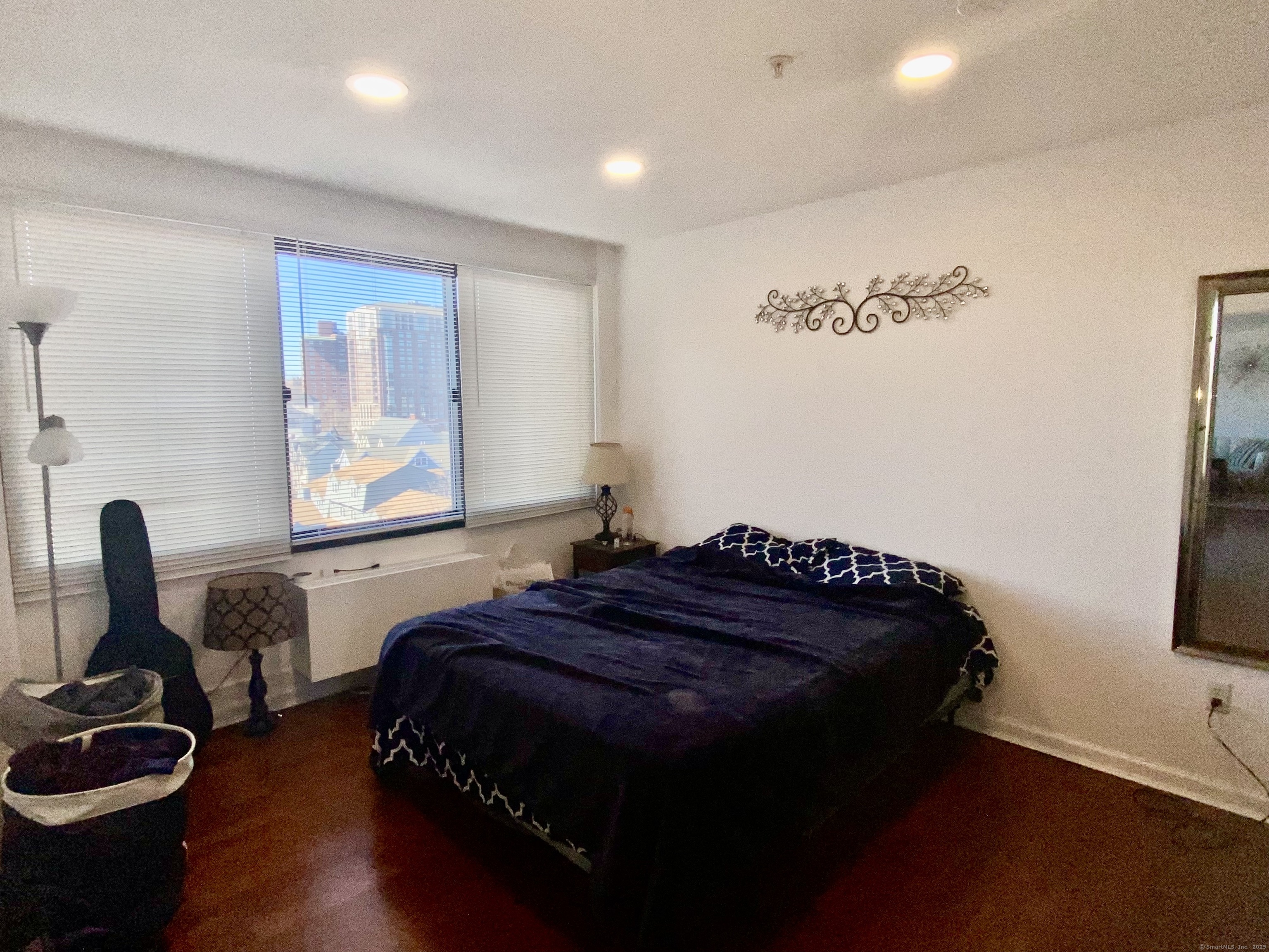 300 Broad Street 504