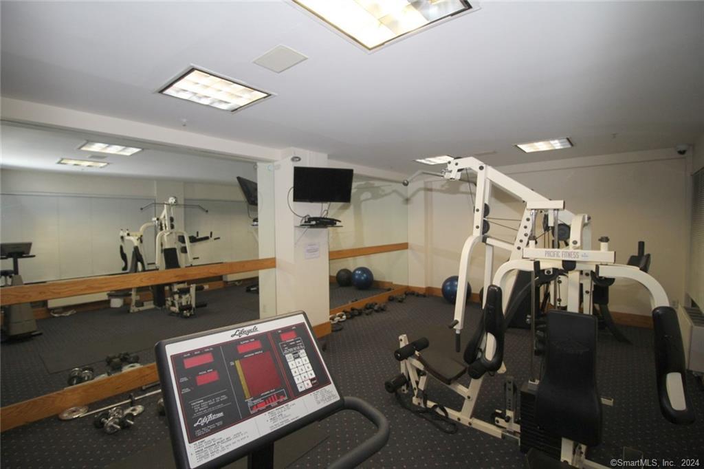 300 Broad Street 504