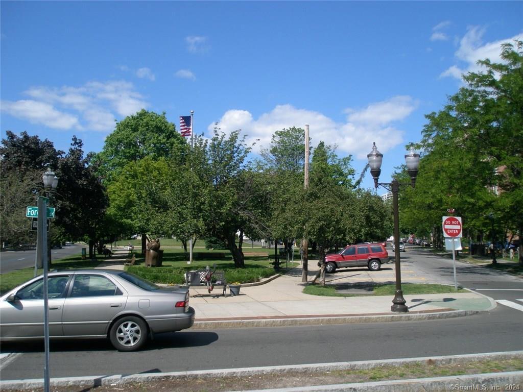 300 Broad Street 504