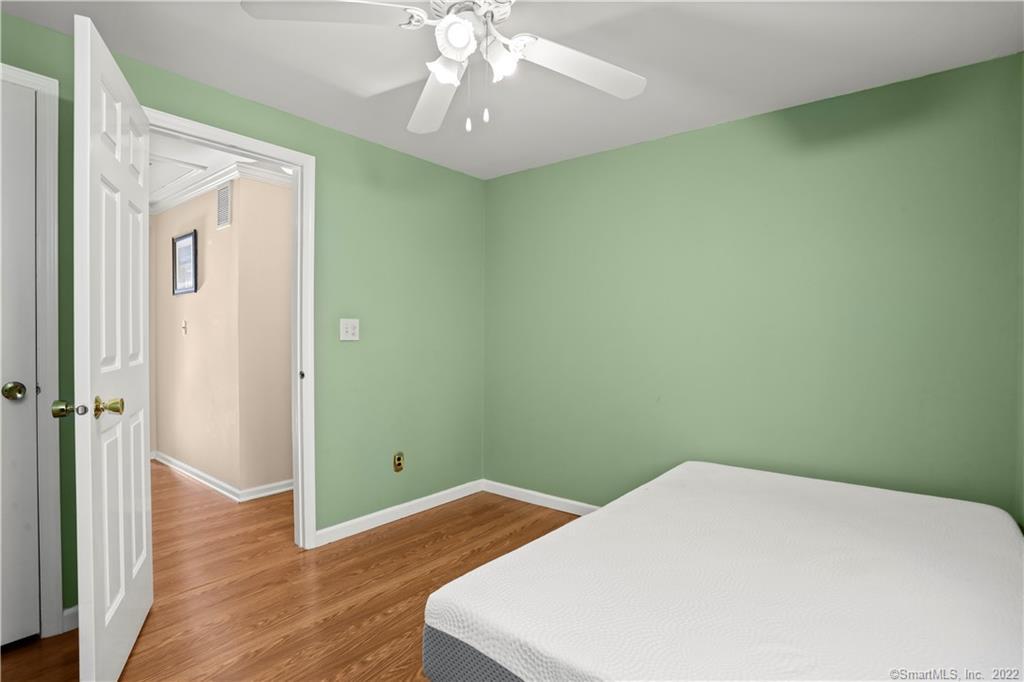 60 Greenwich Hills Drive 60