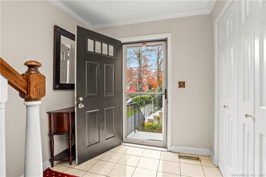 60 Greenwich Hills Drive 60