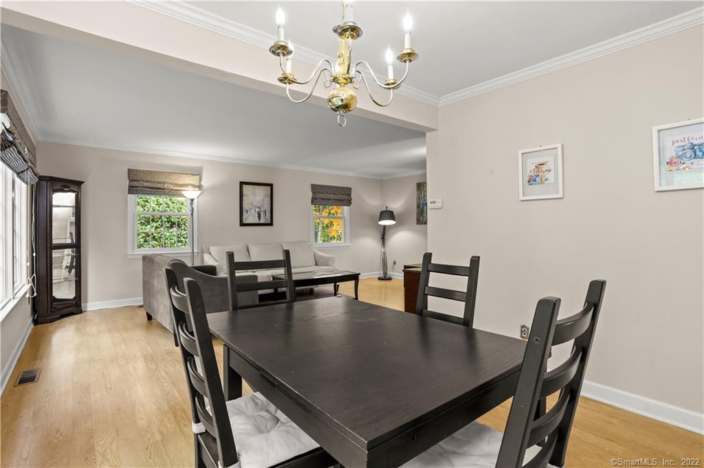 60 Greenwich Hills Drive 60