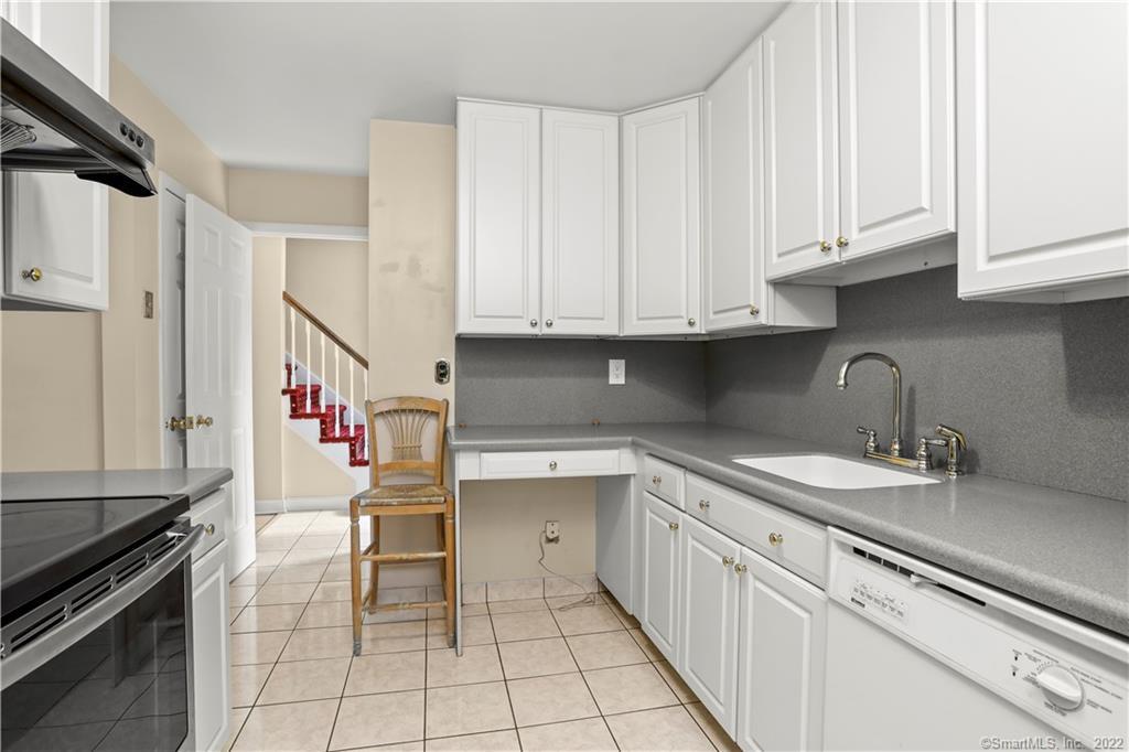 60 Greenwich Hills Drive 60