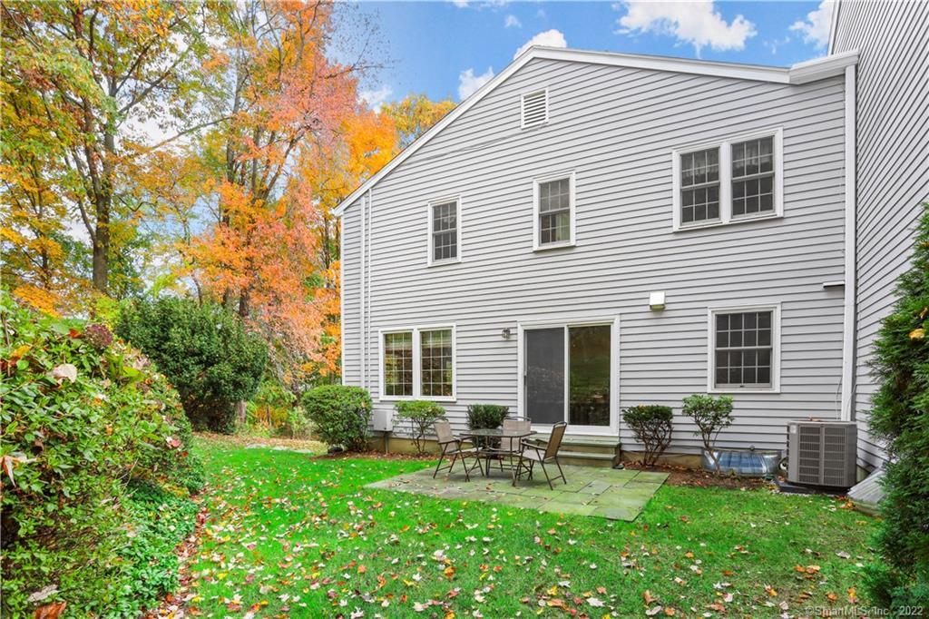 60 Greenwich Hills Drive 60