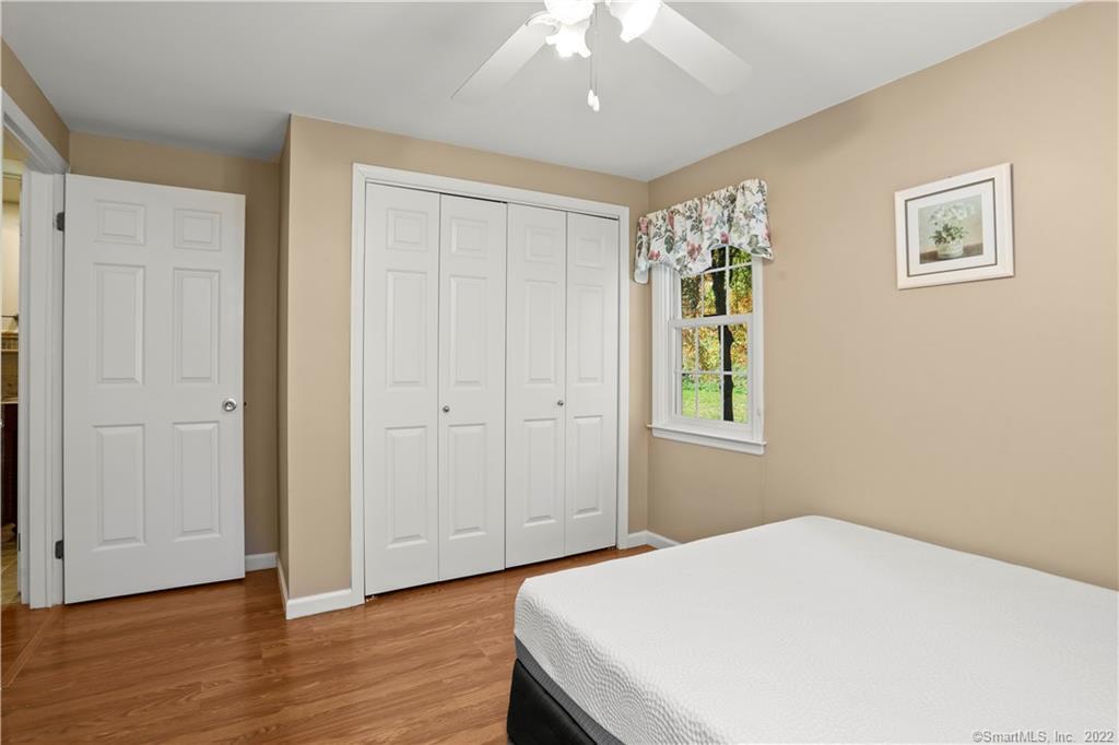 60 Greenwich Hills Drive 60