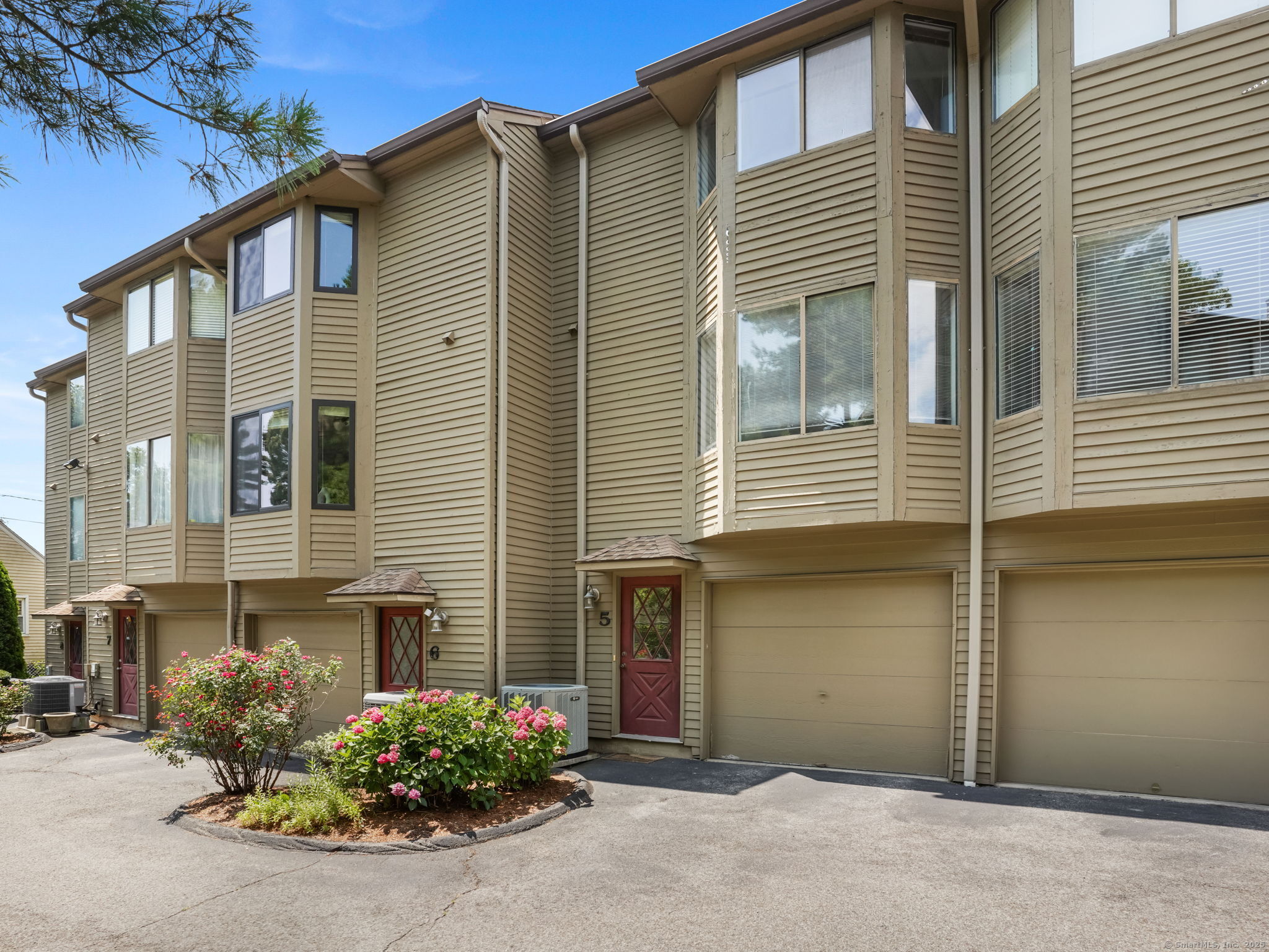 100 Willowbrook Avenue 100