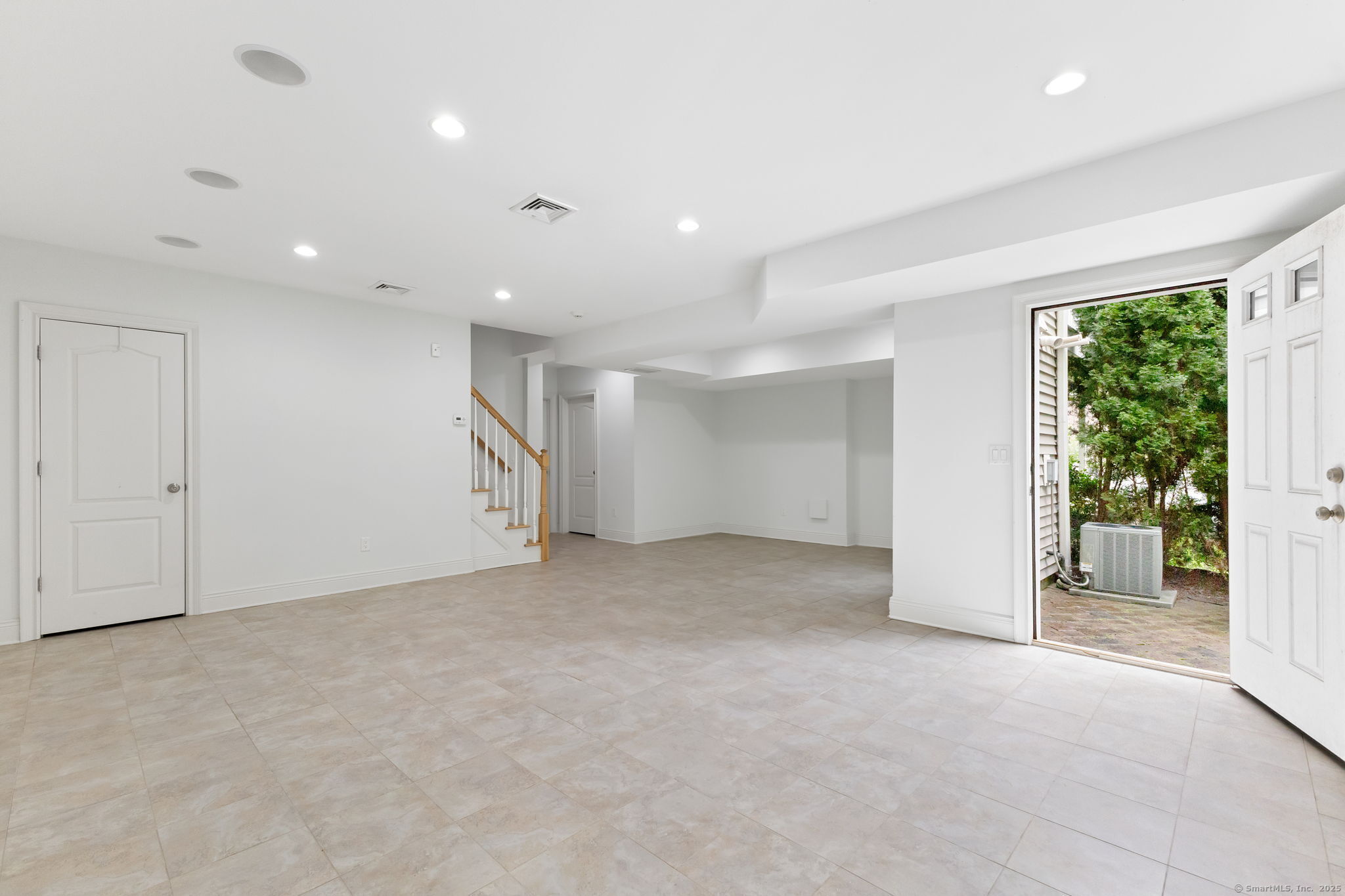 88 Maple Tree Avenue APT G