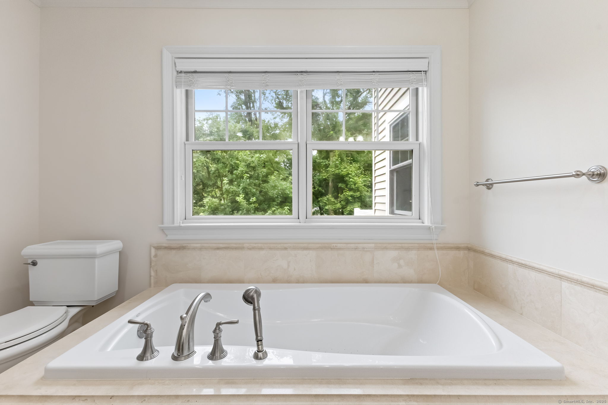 88 Maple Tree Avenue APT G