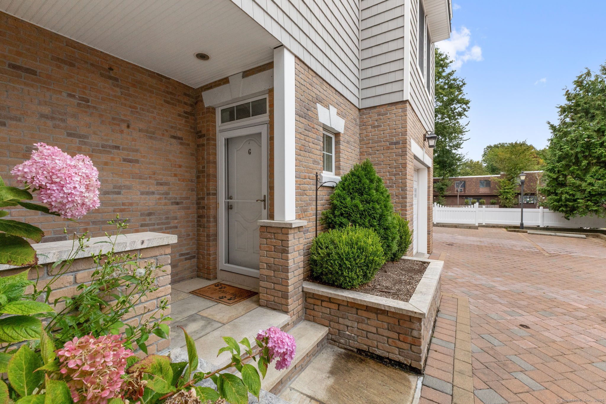 88 Maple Tree Avenue APT G