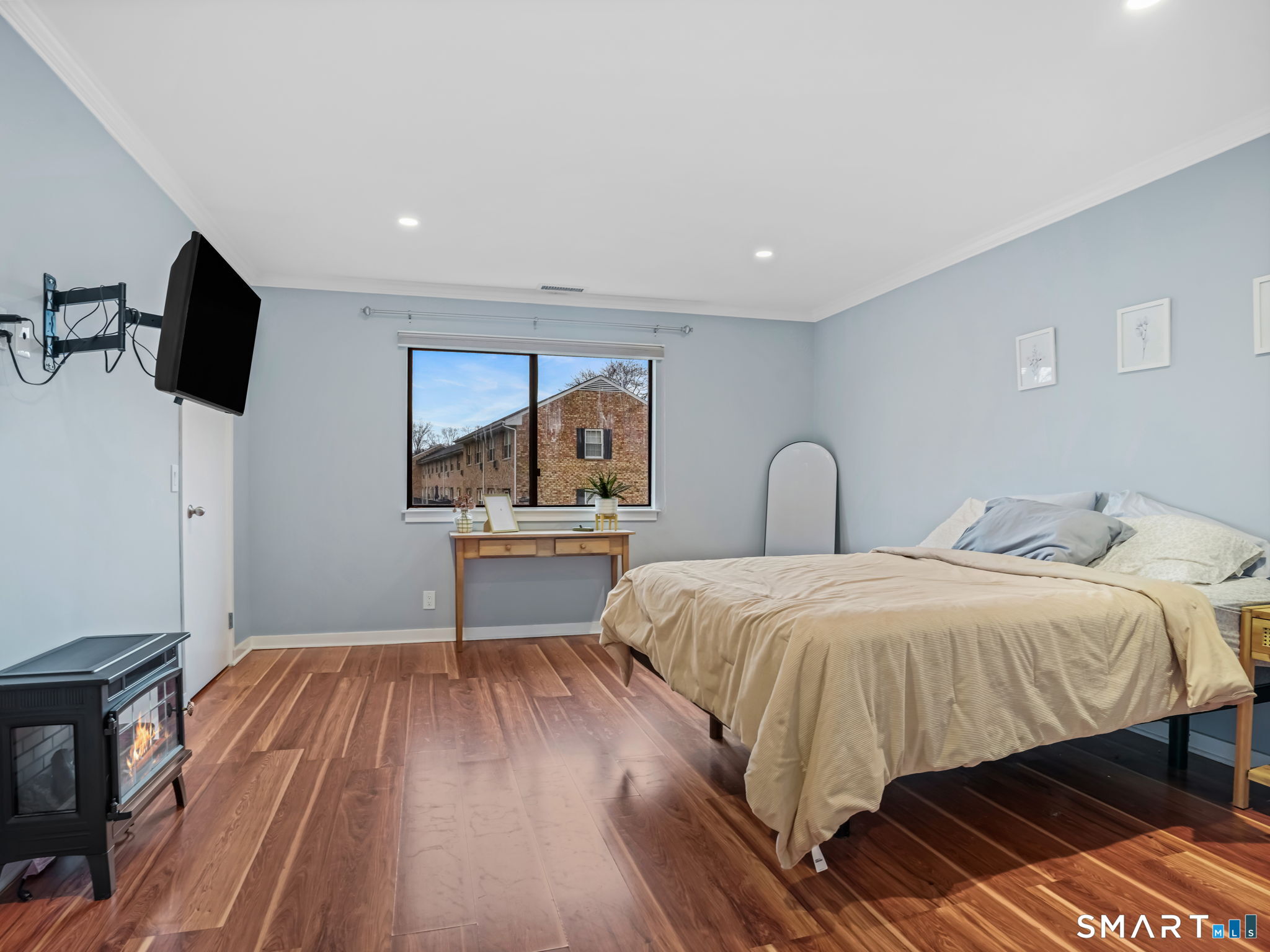 16 Bouton Street East (16) B6