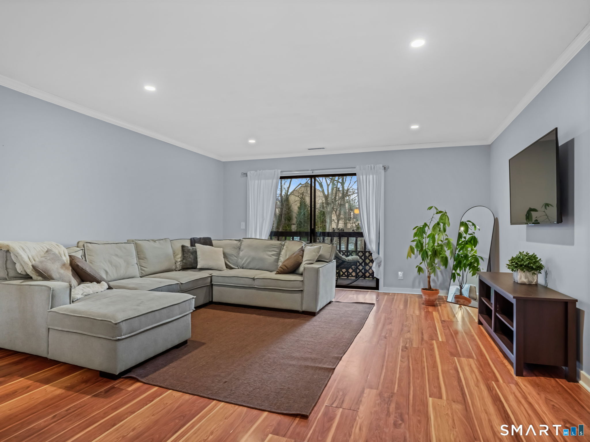 16 Bouton Street East (16) B6