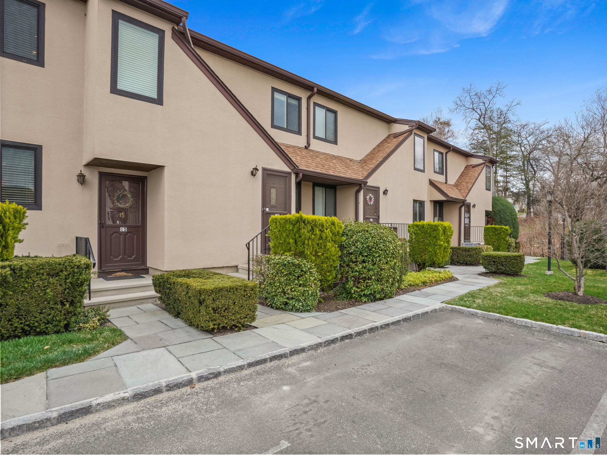 16 Bouton Street East (16) B6