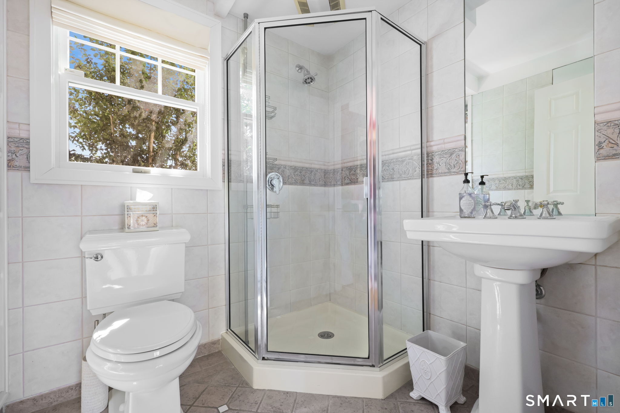 49 Buena Vista Street