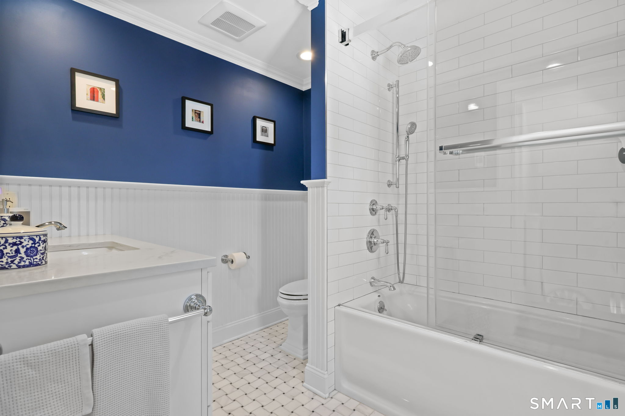 49 Buena Vista Street