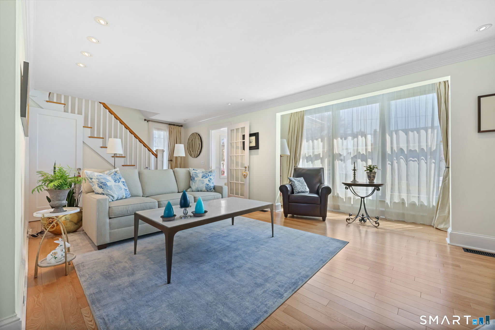 49 Buena Vista Street