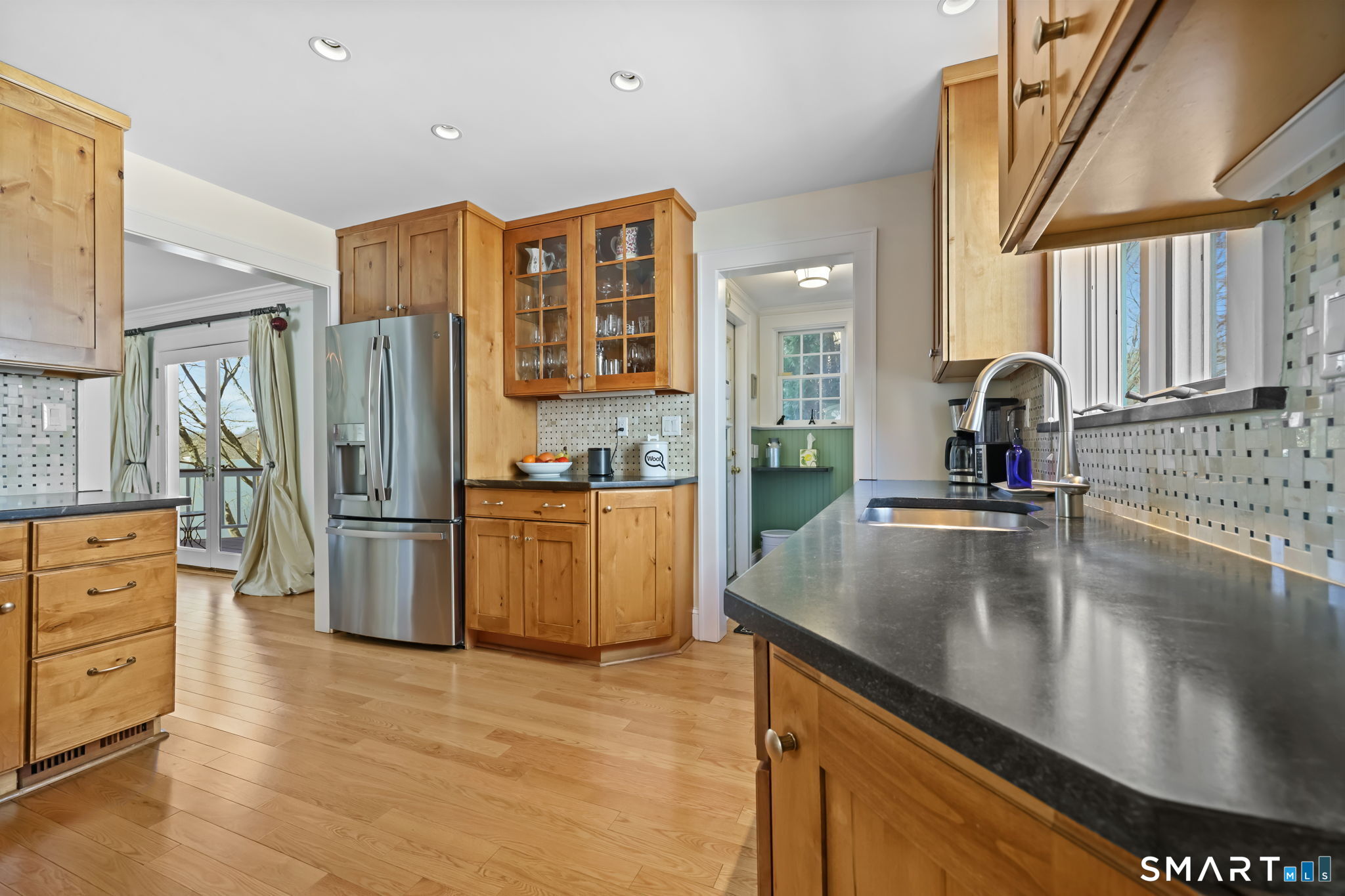 49 Buena Vista Street