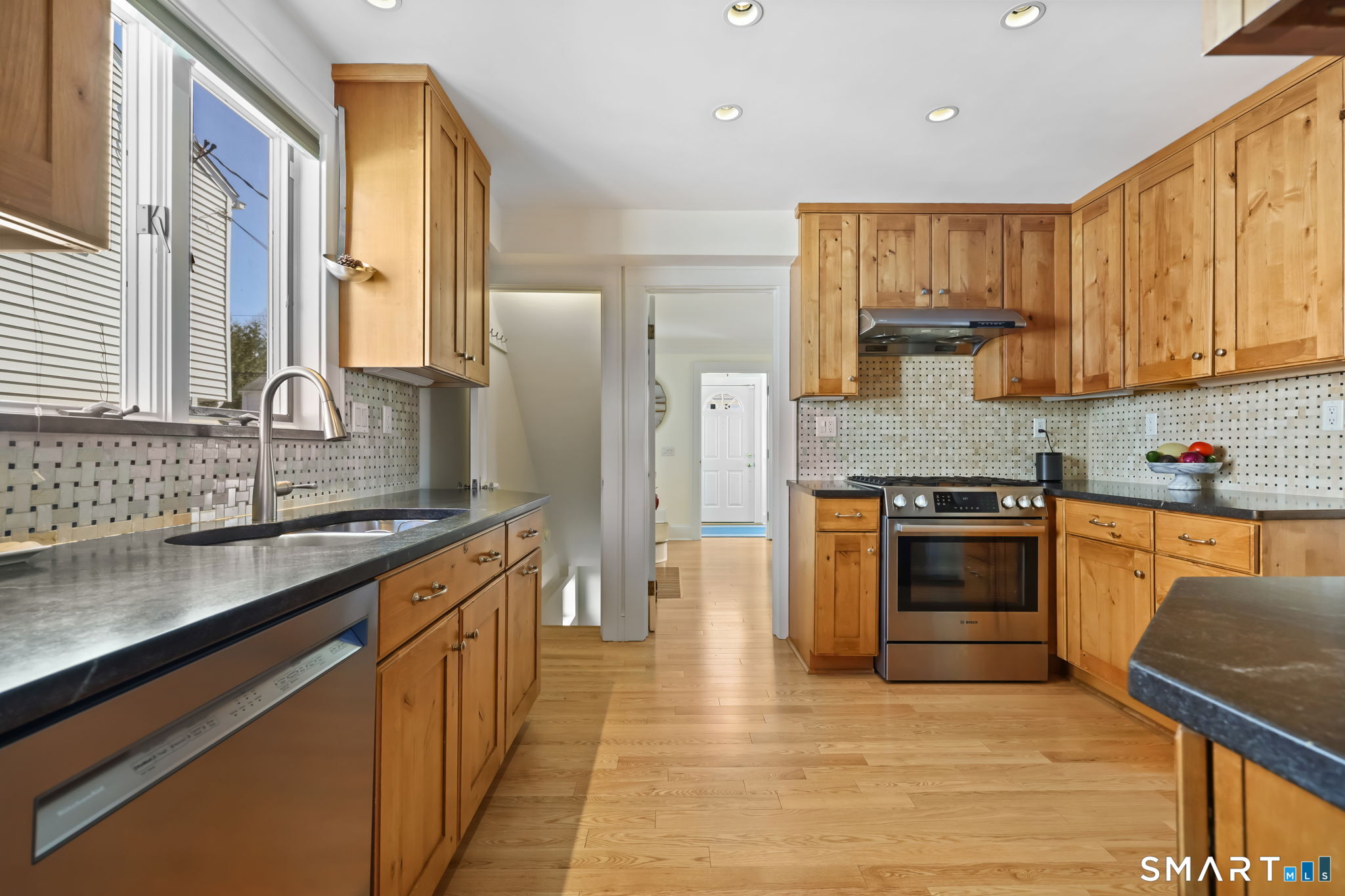 49 Buena Vista Street