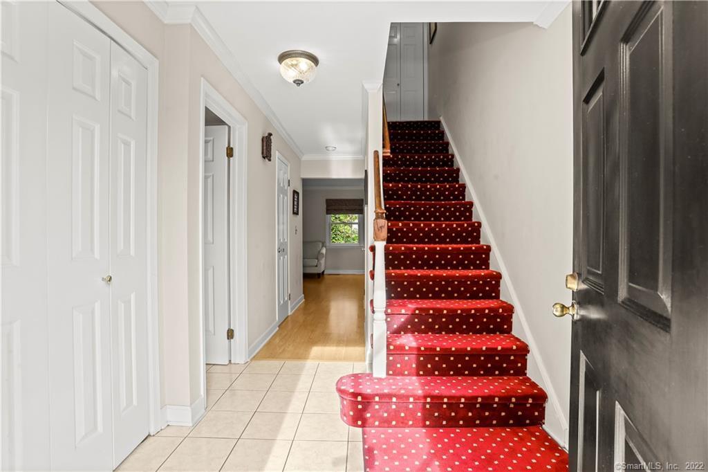 60 Greenwich Hills Drive 60