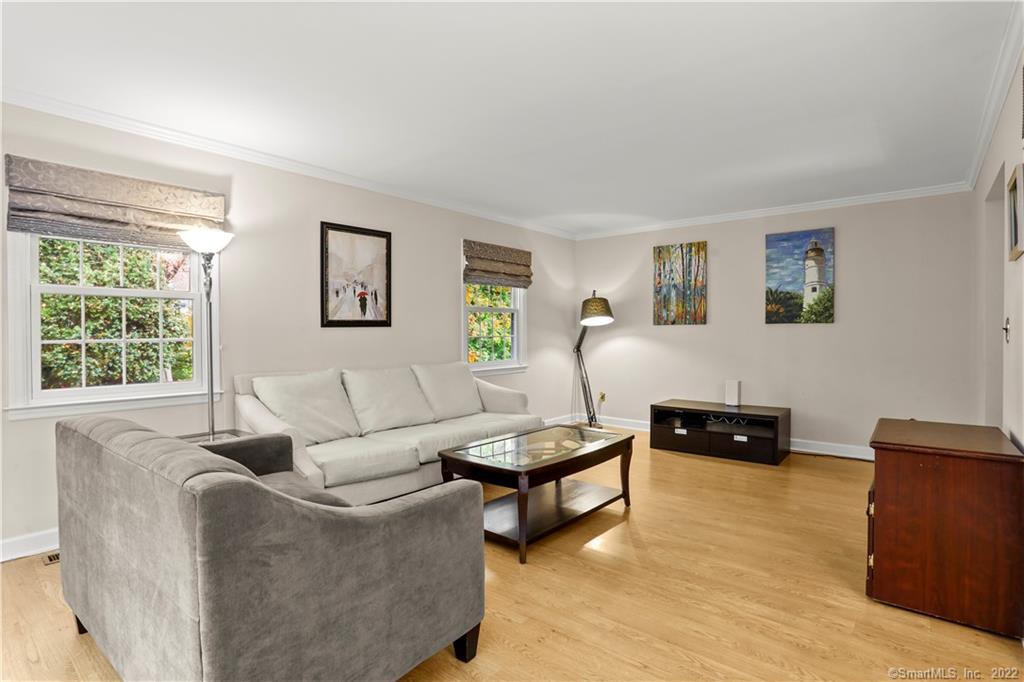 60 Greenwich Hills Drive 60