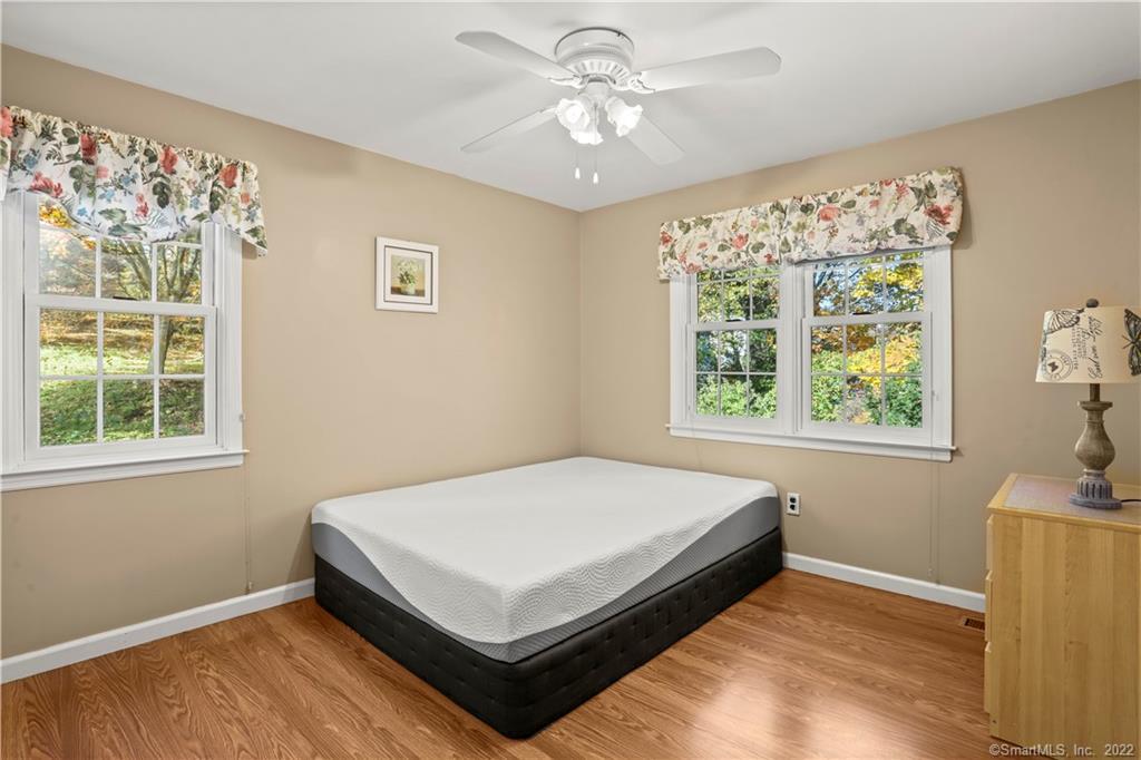 60 Greenwich Hills Drive 60