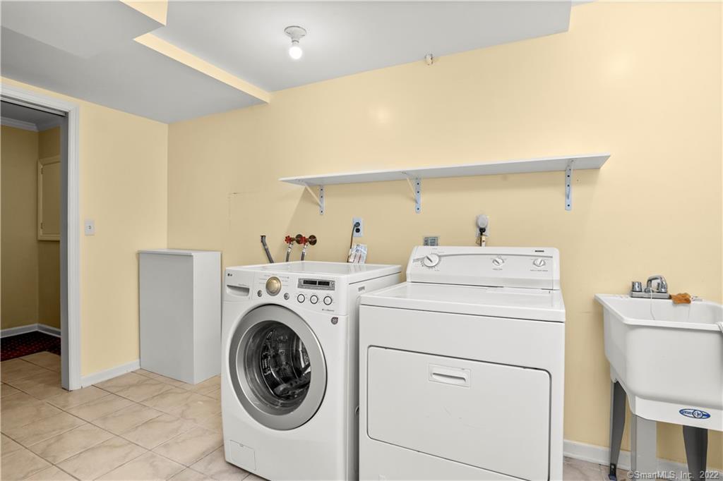 60 Greenwich Hills Drive 60