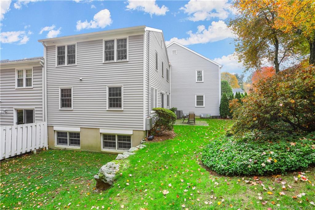 60 Greenwich Hills Drive 60