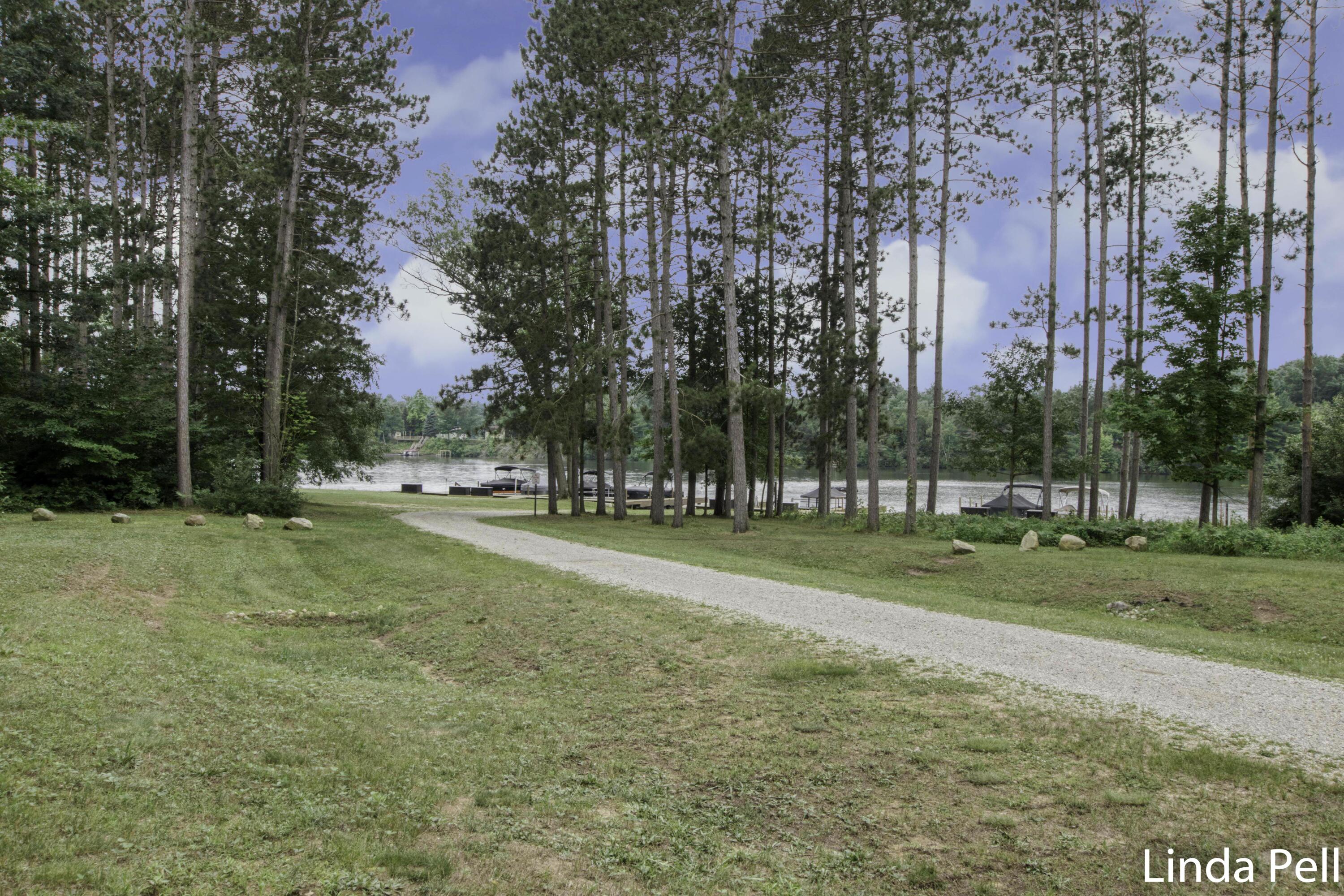 21940 Hilltop Circle