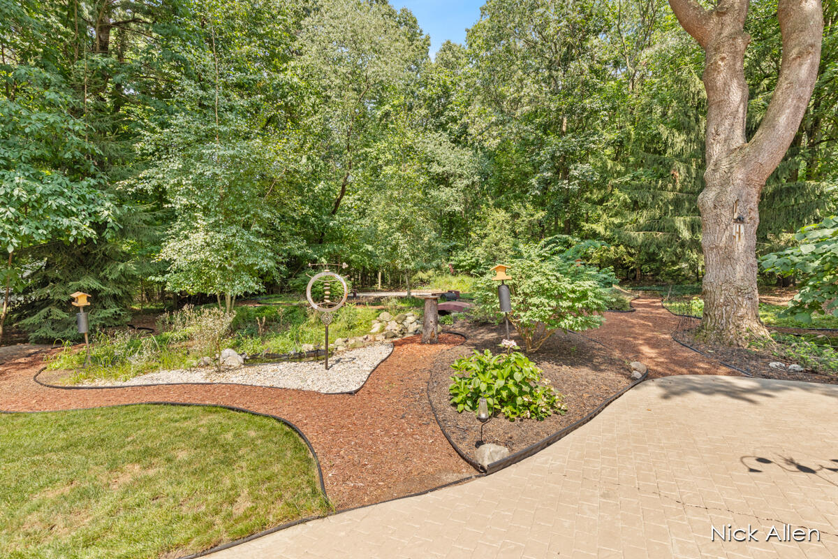 6647 E Riverwoods Court NE