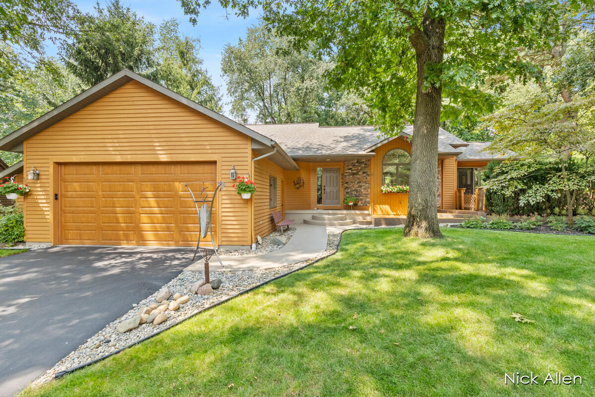 6647 E Riverwoods Court NE