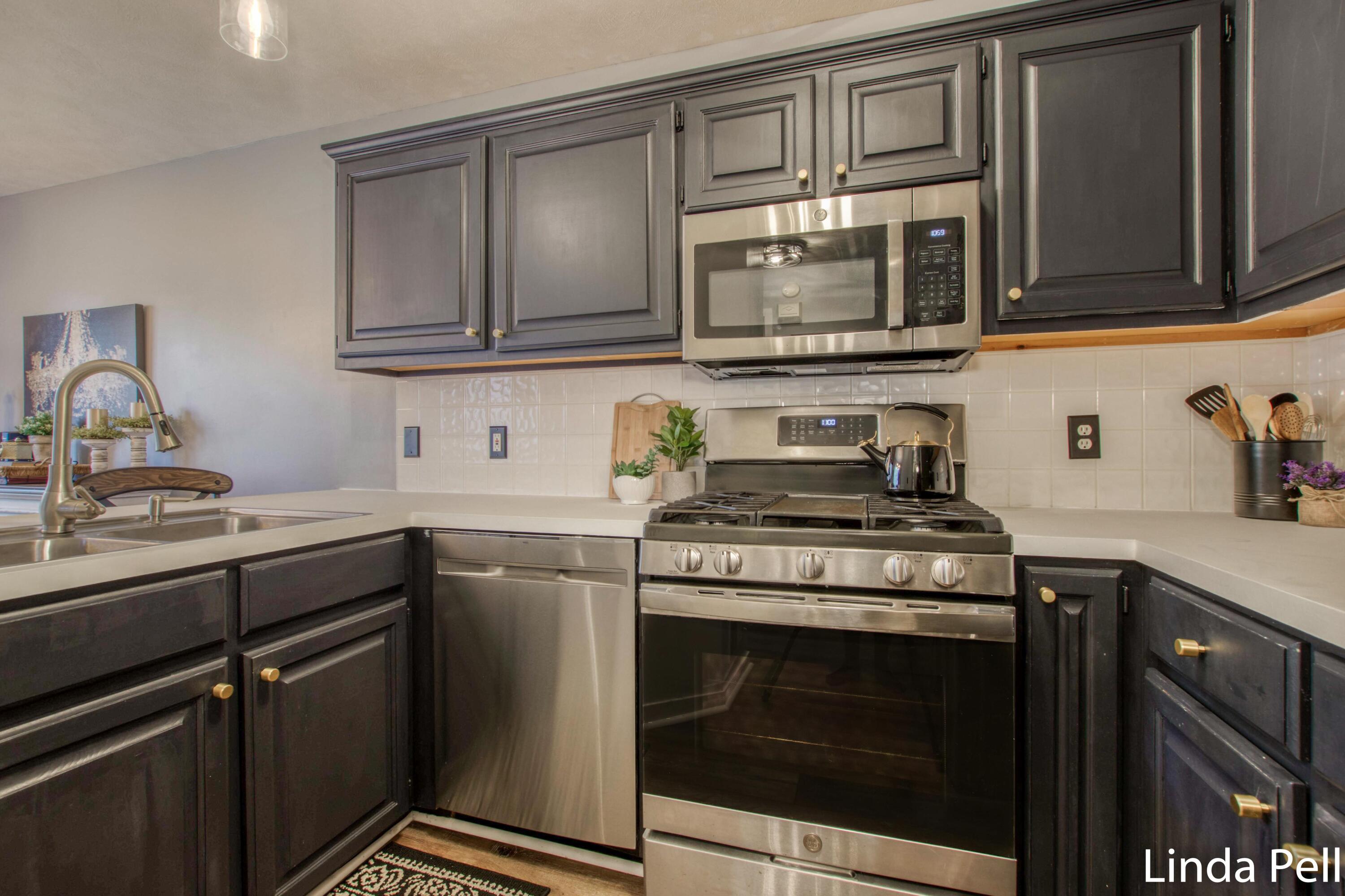 4366 Canal Avenue SW, 7