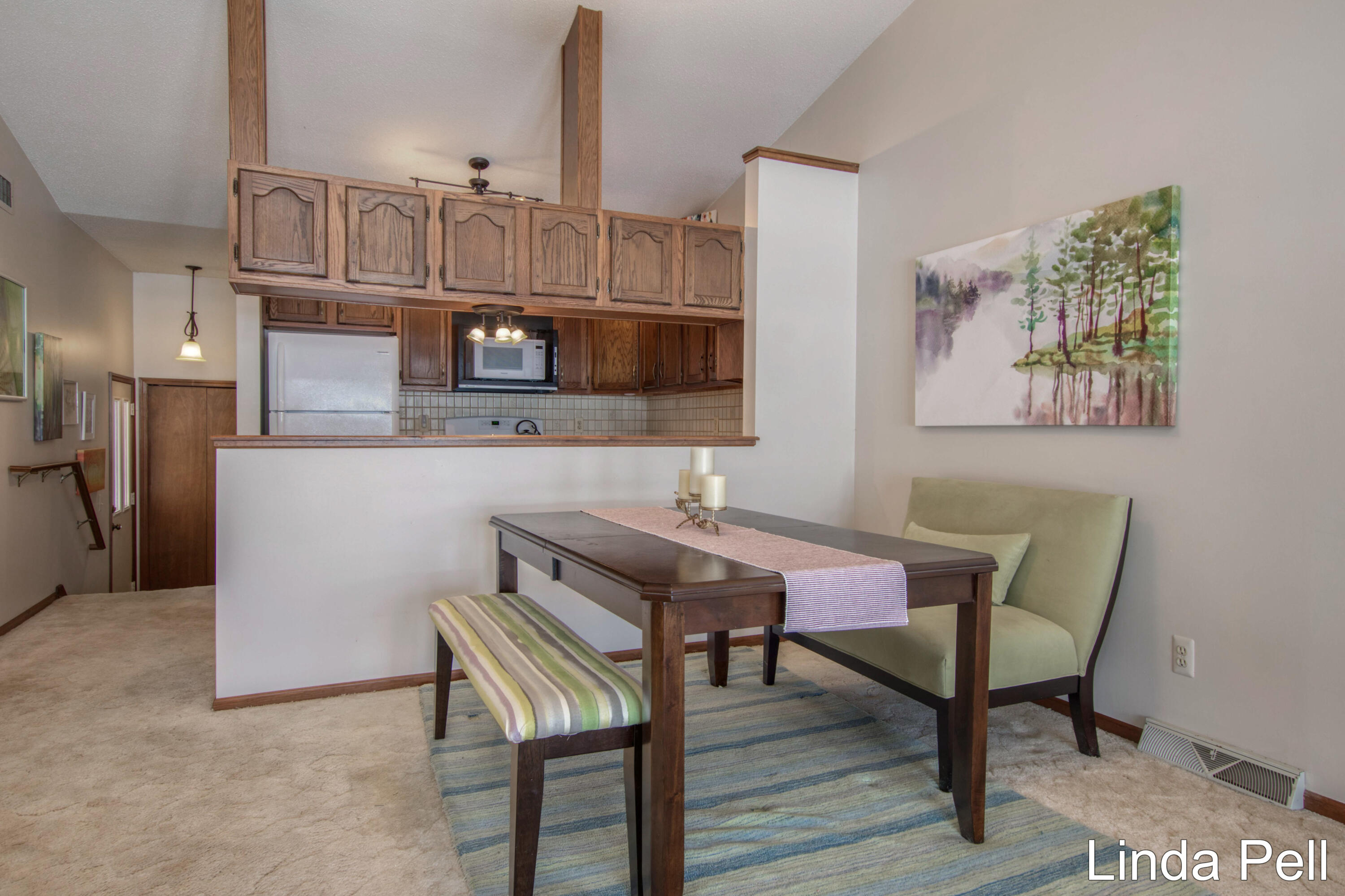 145 Laurelwood Court SW