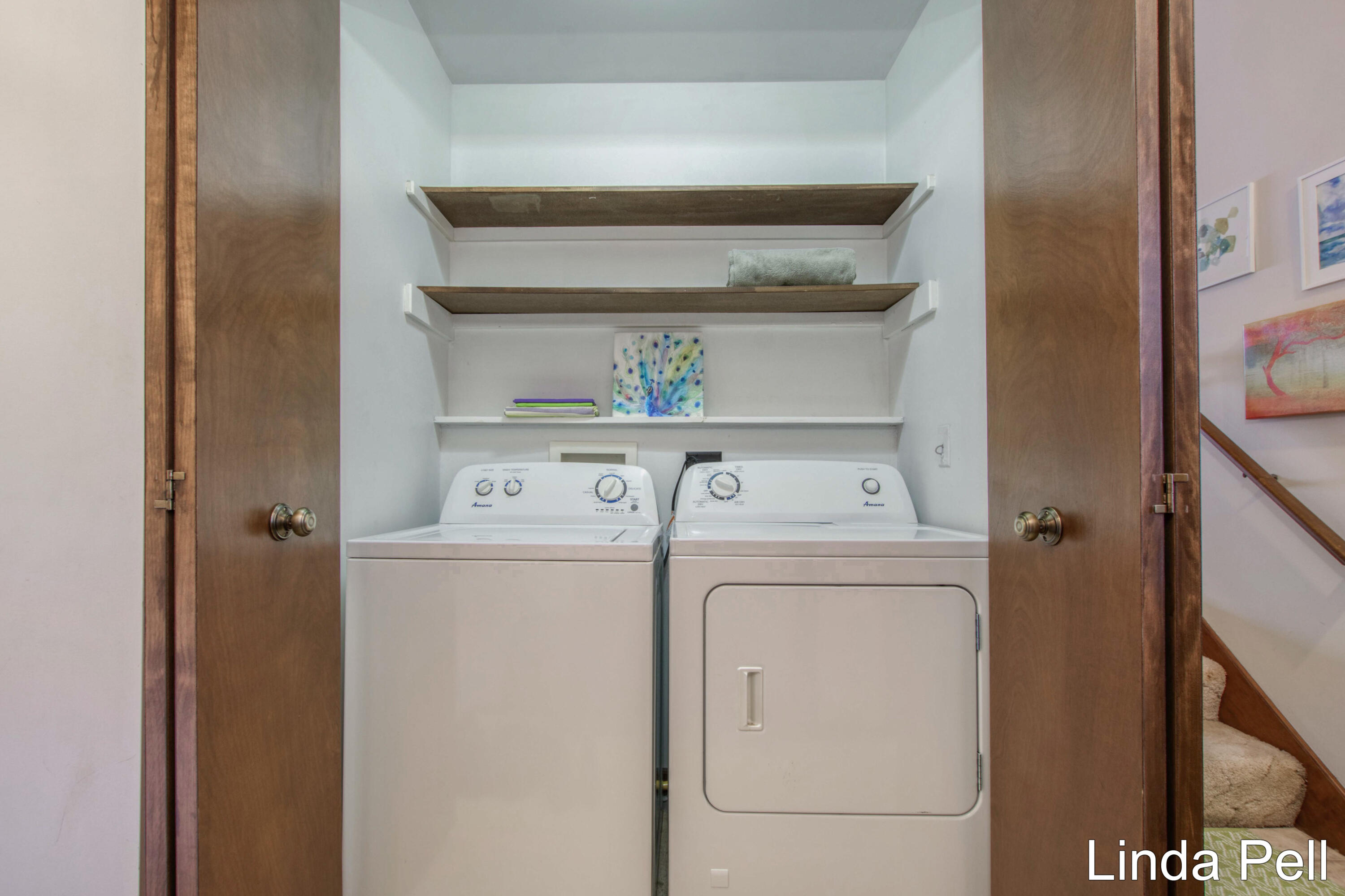 145 Laurelwood Court SW