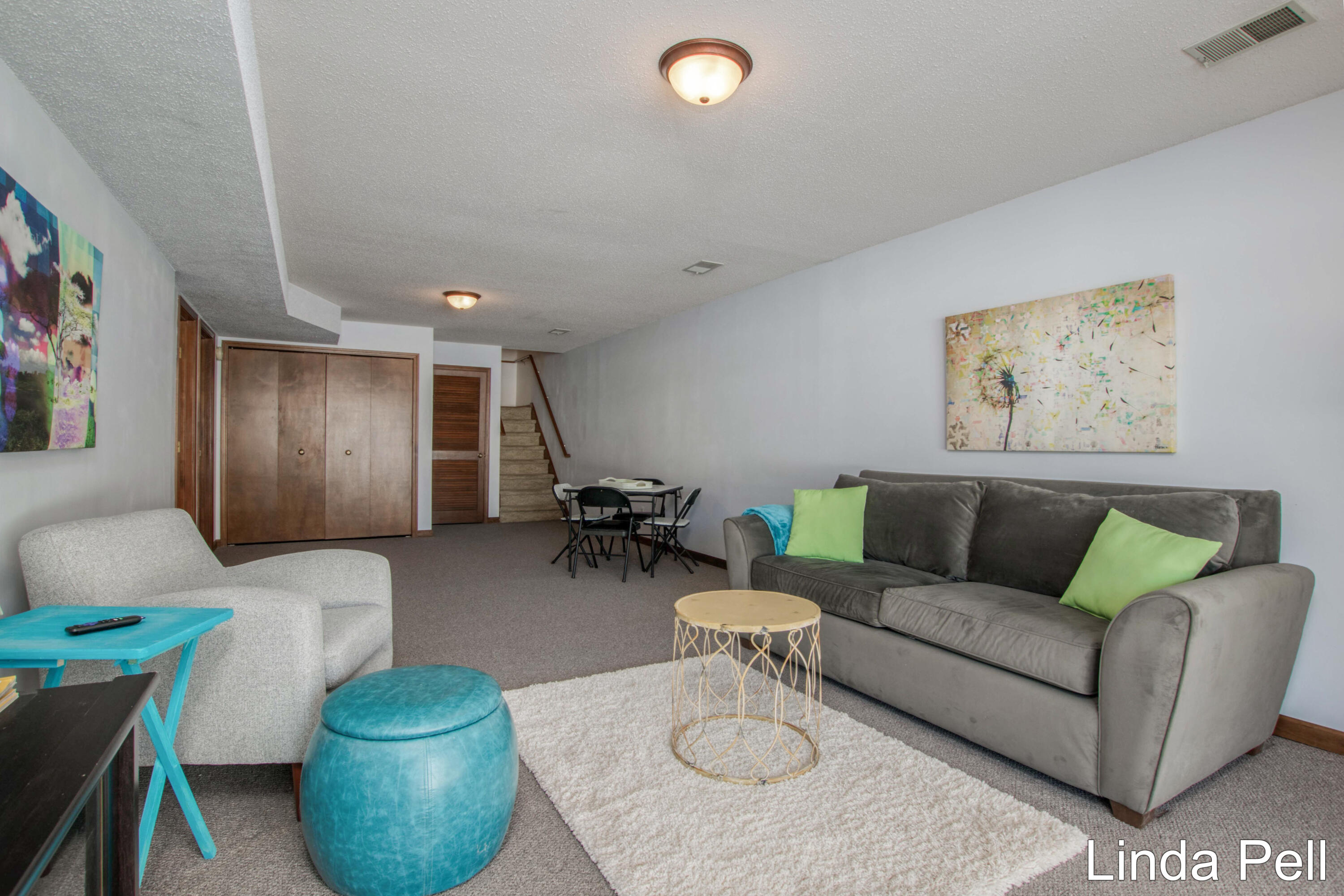 145 Laurelwood Court SW