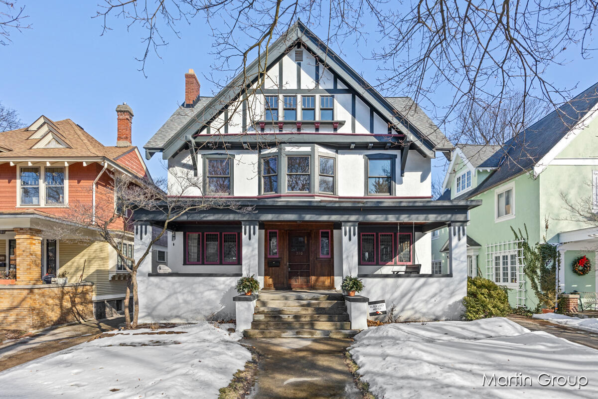 320 Benjamin Avenue SE