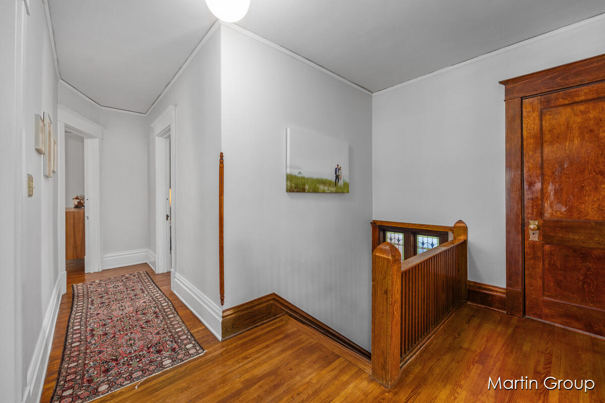 320 Benjamin Avenue SE