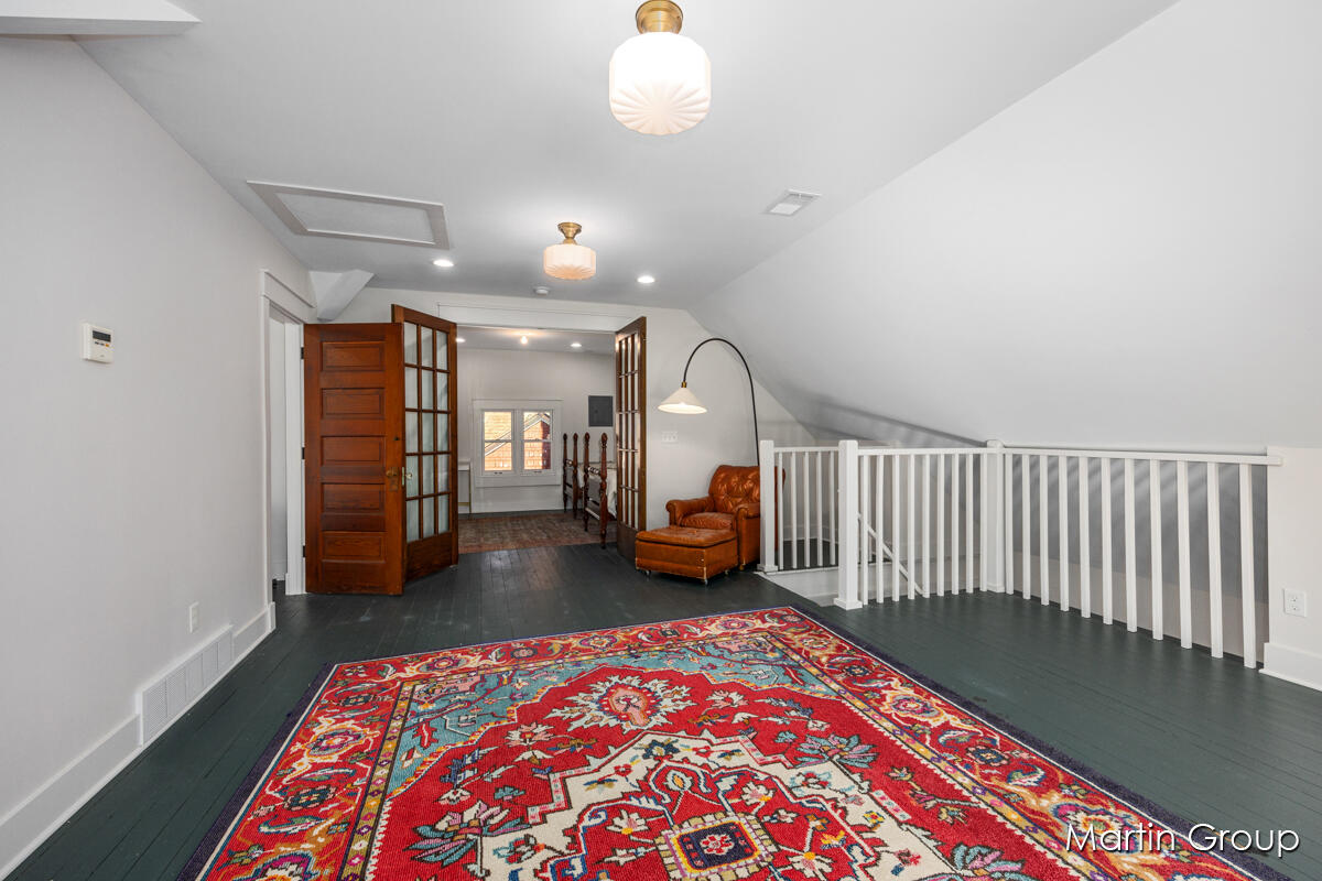 320 Benjamin Avenue SE