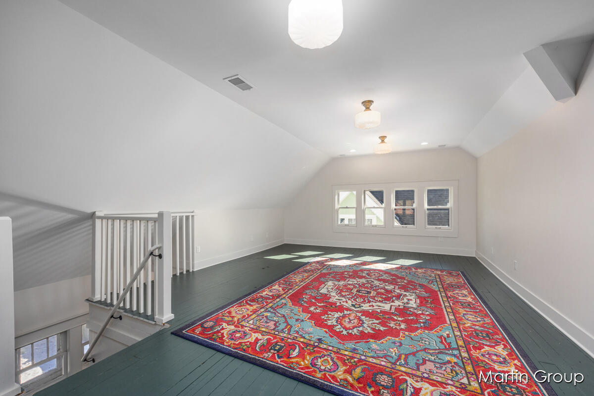 320 Benjamin Avenue SE