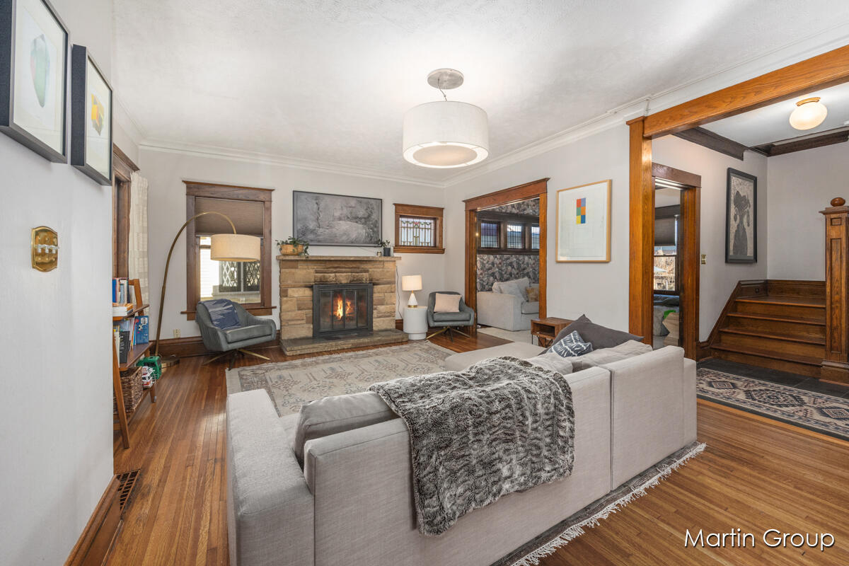 320 Benjamin Avenue SE