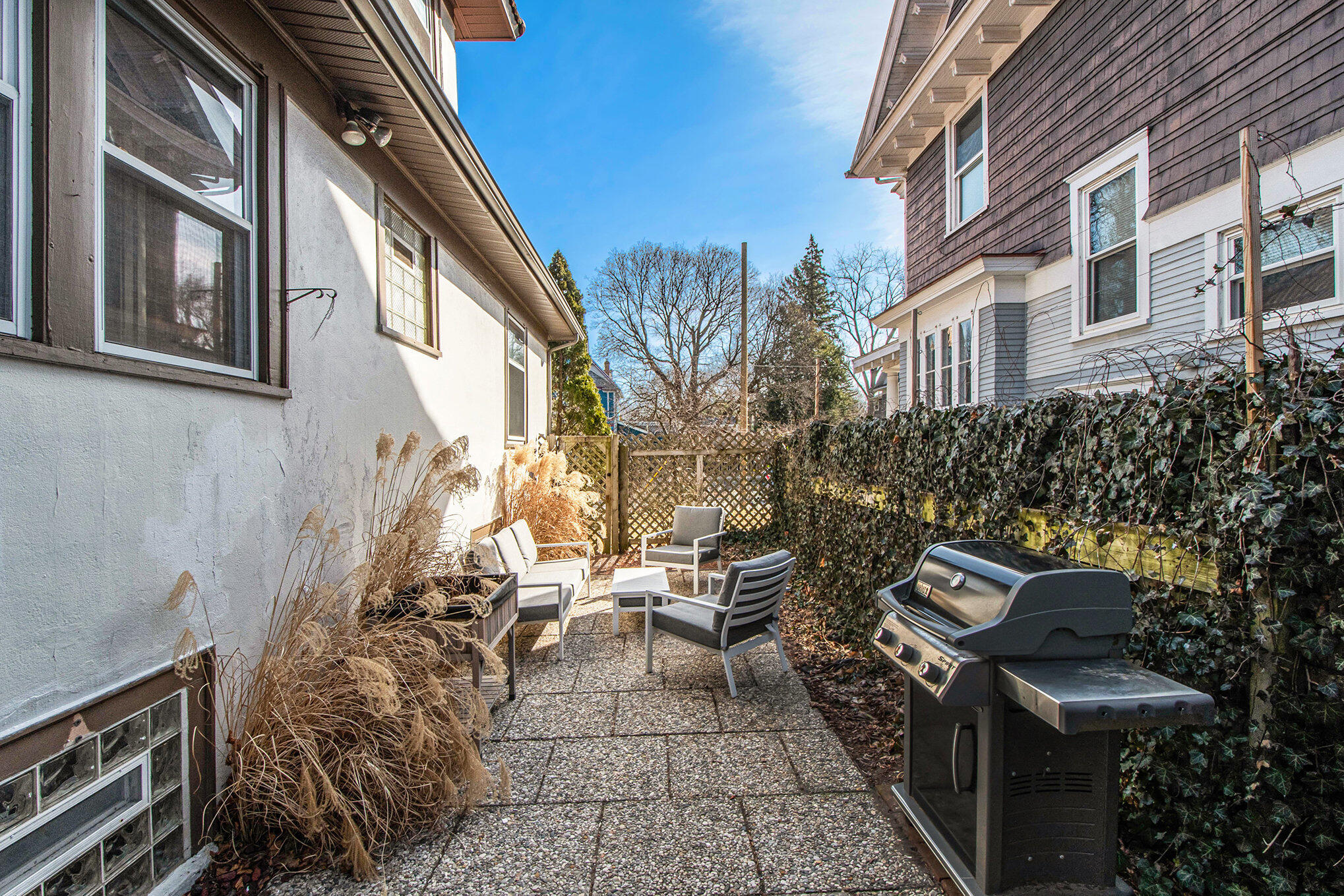 303 Woodmere Avenue SE