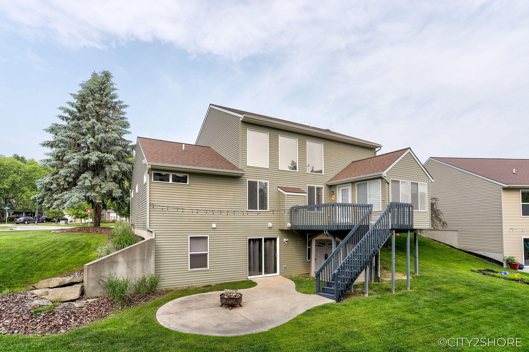 8474 Twin Lakes Drive