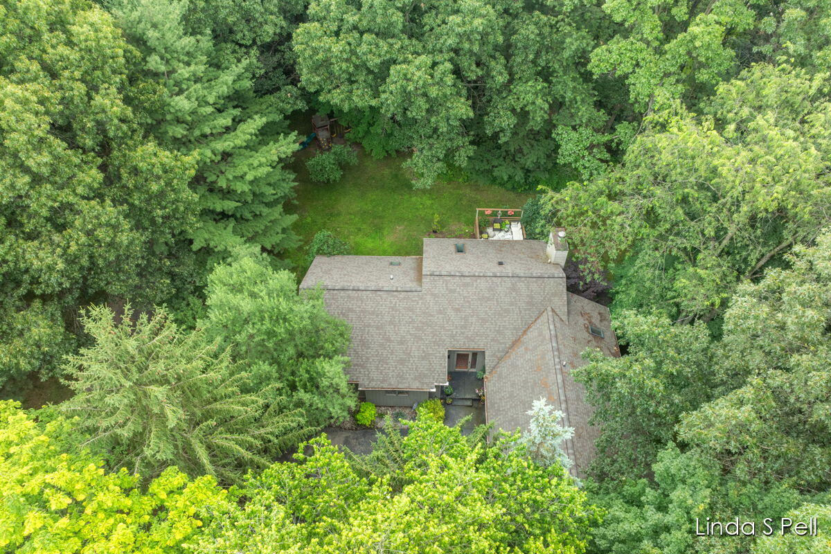 6636 E Riverwoods Court NE