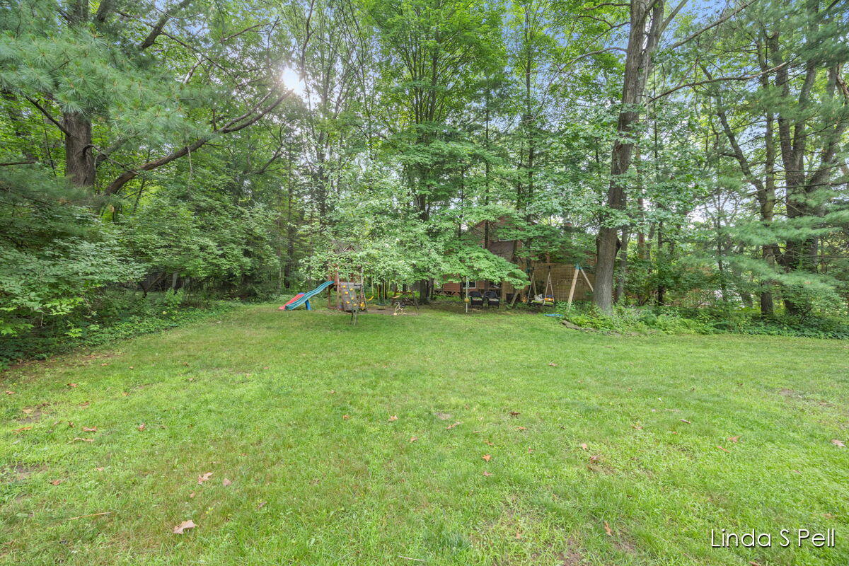 6636 E Riverwoods Court NE