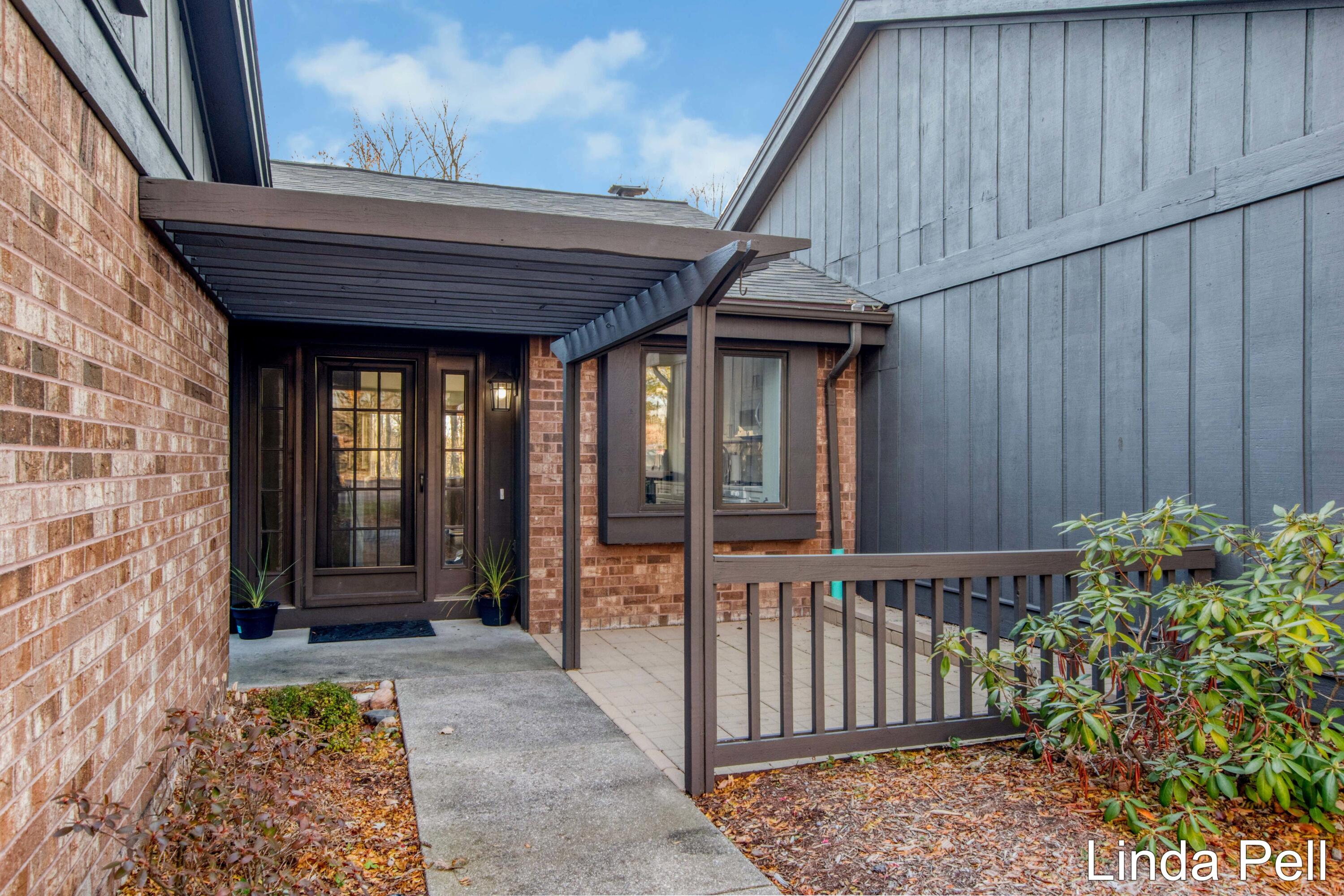 3444 Eagle Ridge Court NE 6