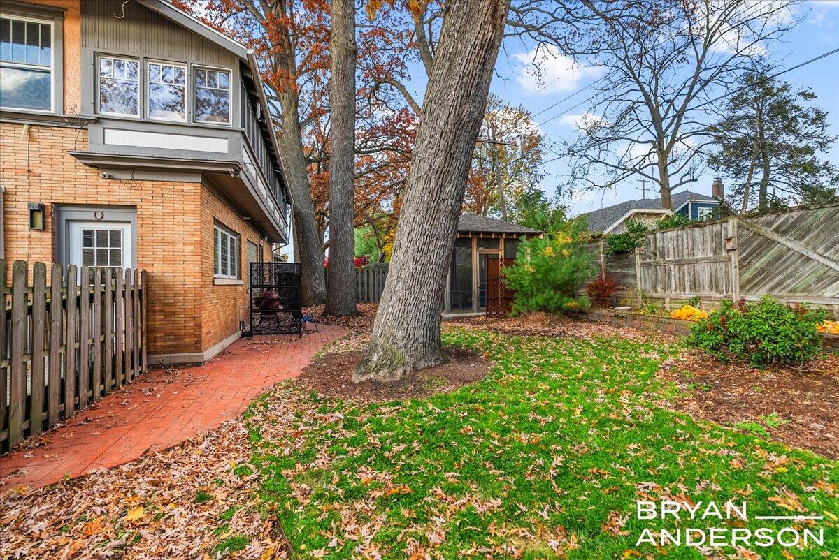 356 Woodmere Avenue SE